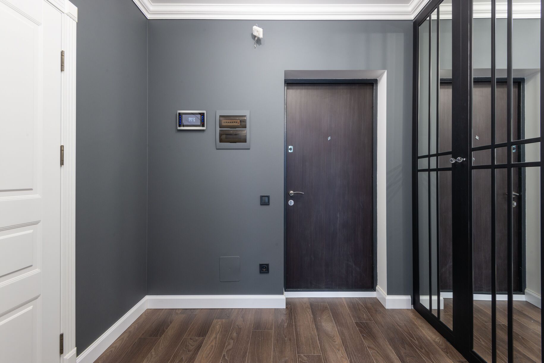 Modern organized home entryway
